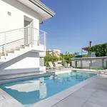 With Pool In 45641 *