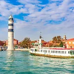 With Pool In 45641 Lägenhet