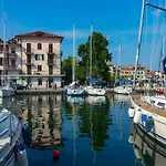 With Pool In 45641 *