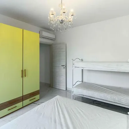 With Pool In 45641 *