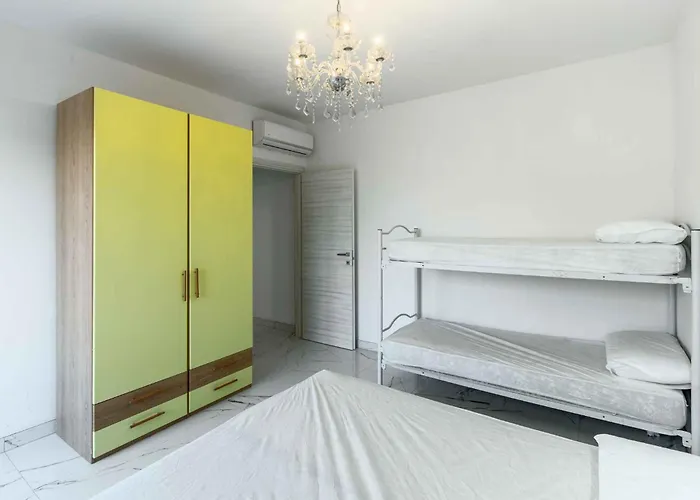 With Pool In 45641 *