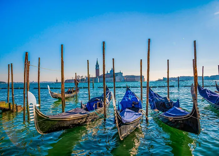 Apartment With Pool In 45641