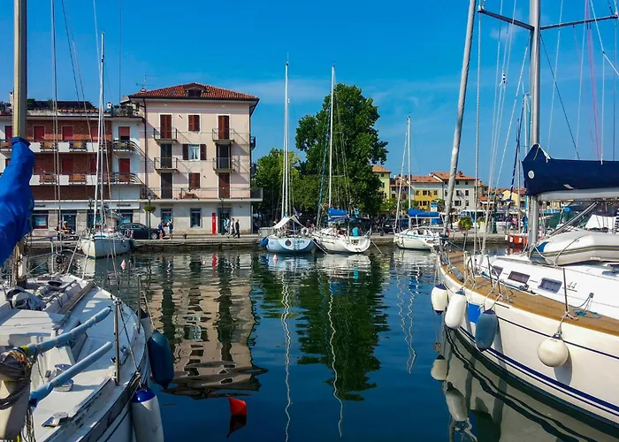 With Pool In 45641 *